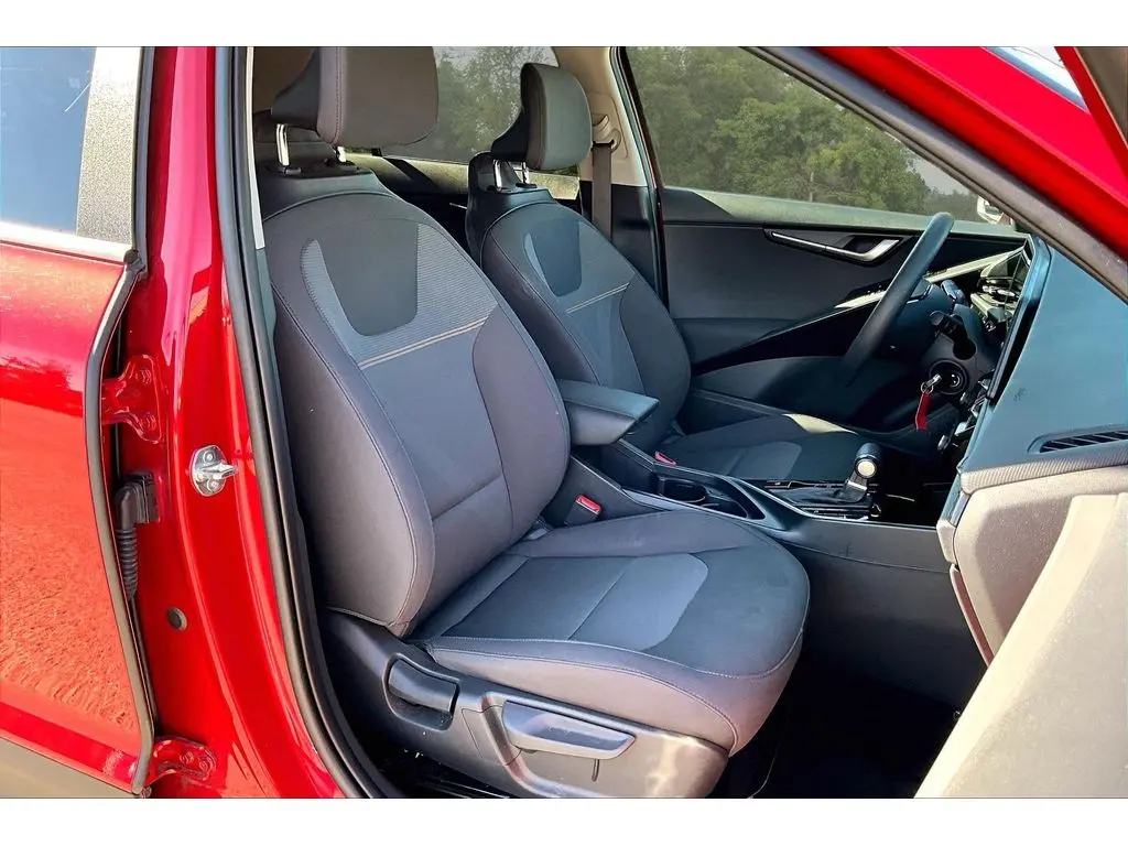 2025 Kia Niro - $21,400