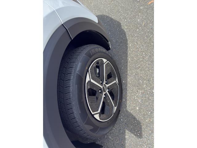2025 Kia Niro - $24,000