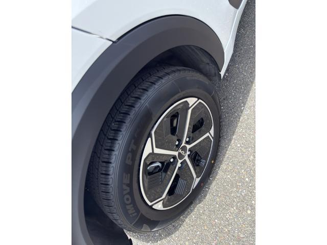 2025 Kia Niro - $24,000
