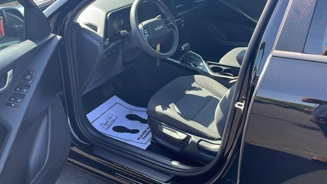2024 Kia Niro LX