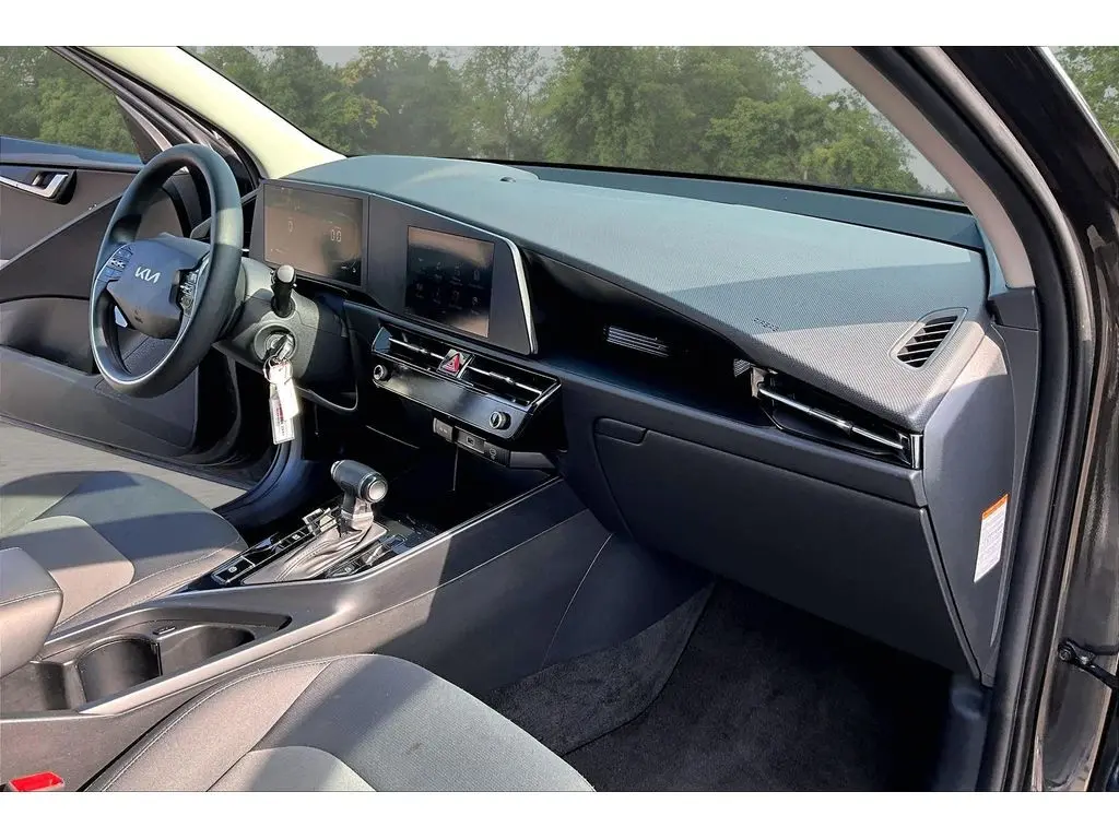 2025 Kia Niro - $21,295
