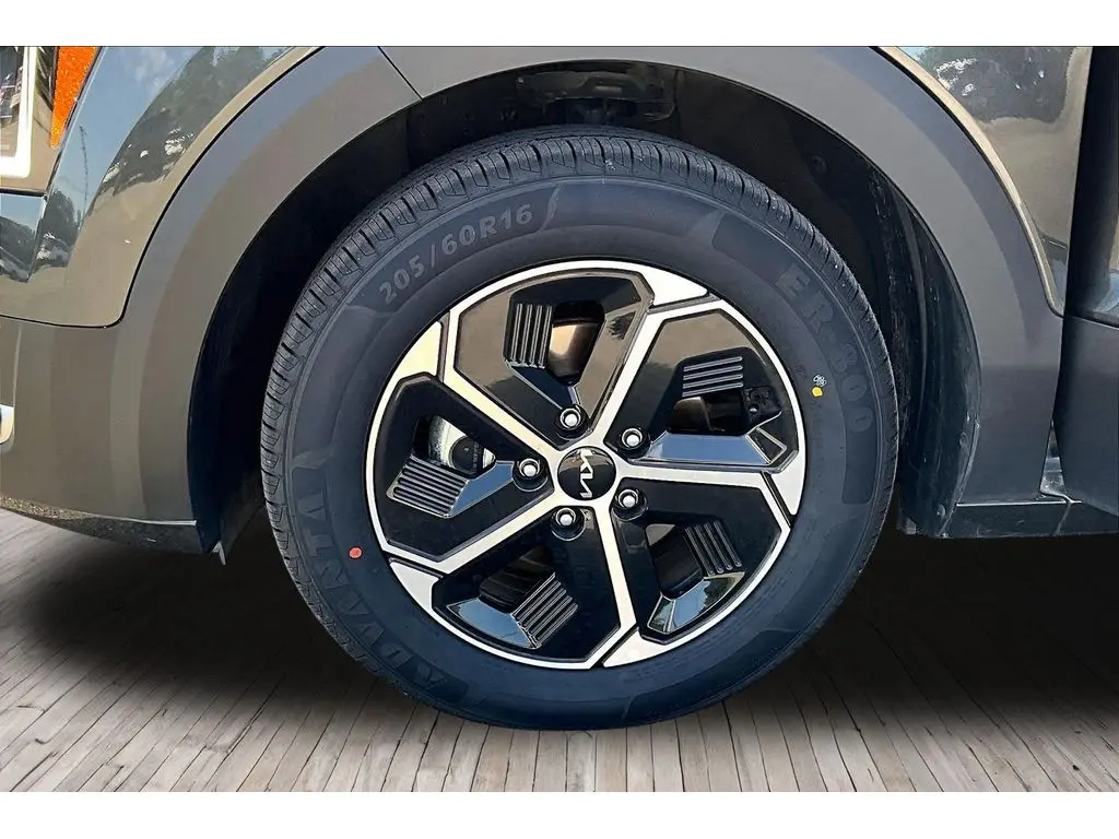 2025 Kia Niro - $21,295