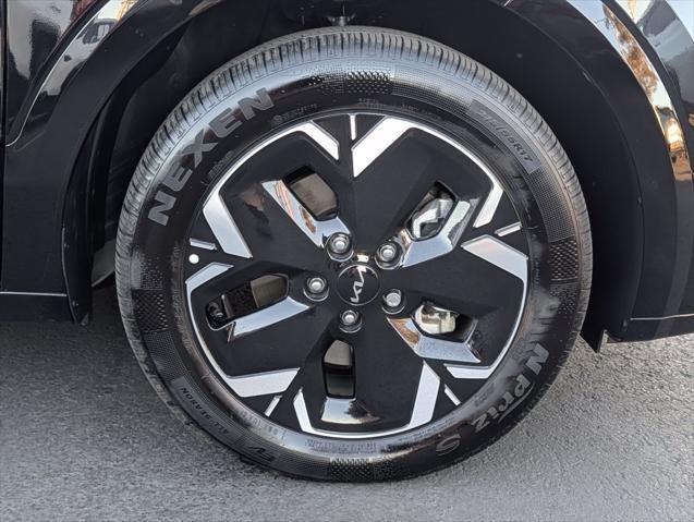 2025 Kia Niro - $23,685