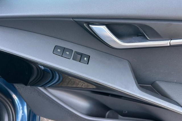 2025 Kia Niro - $23,915