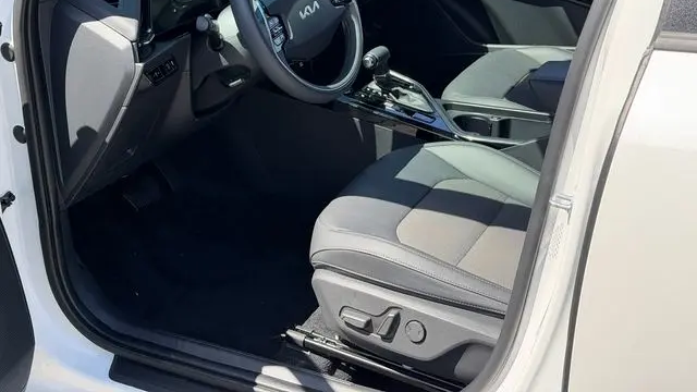 2024 Kia Niro EX