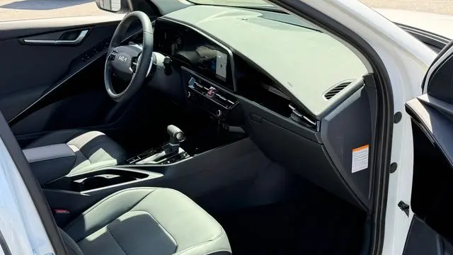 2024 Kia Niro EX