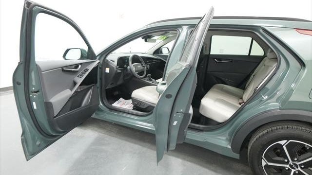 2023 Kia Niro EX