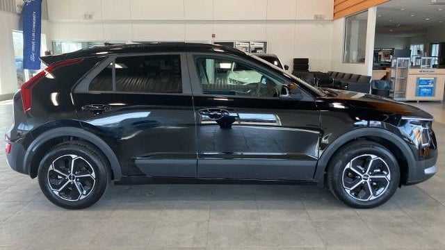2023 Kia Niro EX