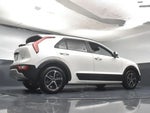 2025 Niro Thumbnail 38