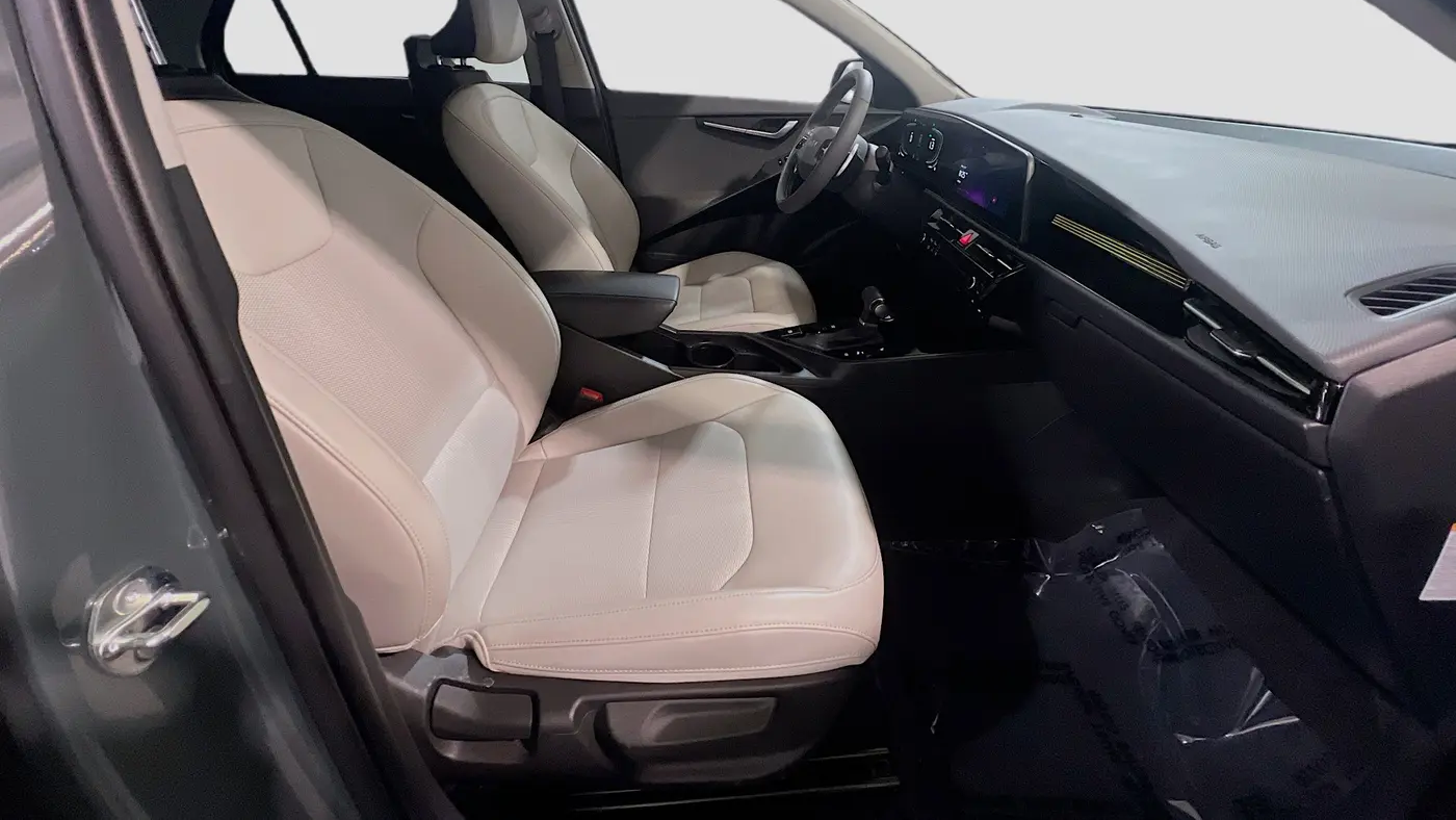 2025 Kia Niro EX