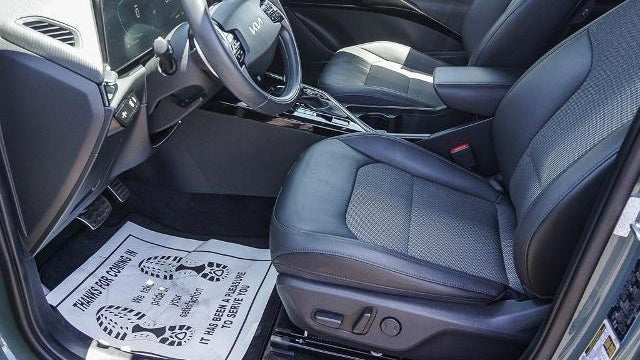 2024 Kia Niro EX