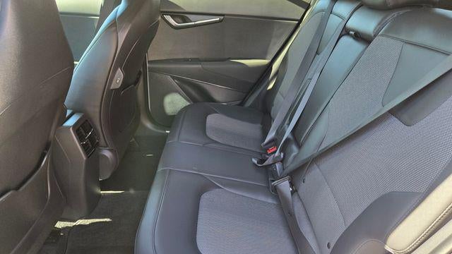 2023 Kia Niro EX Touring