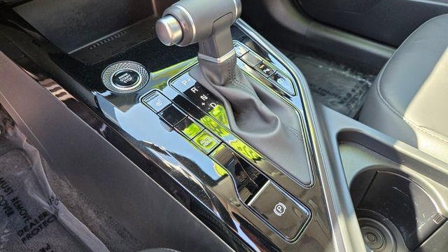 2023 Kia Niro EX Touring