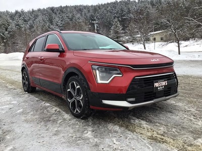 2023 Kia Niro Plug-In Hybrid SX Touring 4DR Crossover