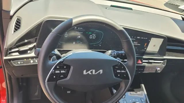 2025 Kia Niro Plug-In Hybrid EX