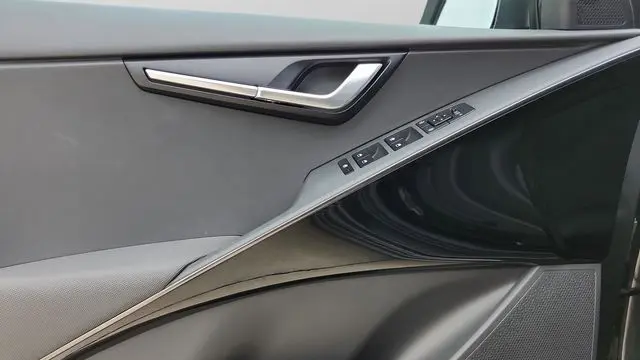 2024 Kia Niro Plug-In Hybrid EX