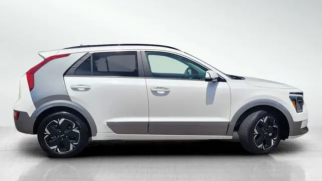 2024 Kia Niro EV Wave