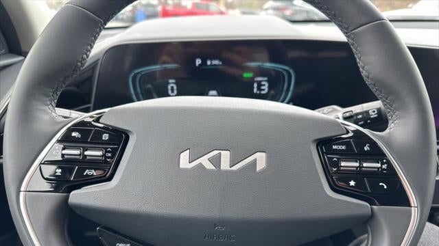 2025 Kia Niro SX Touring