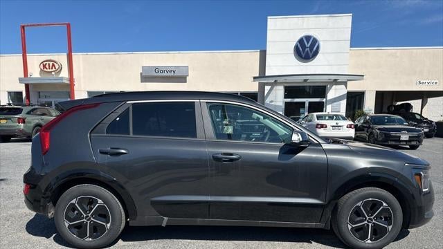 2025 Kia Niro SX
