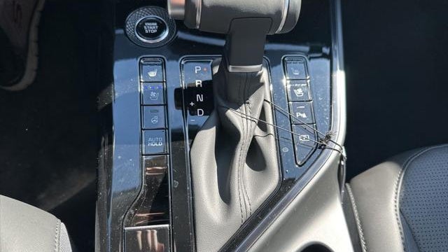 2025 Kia Niro SX