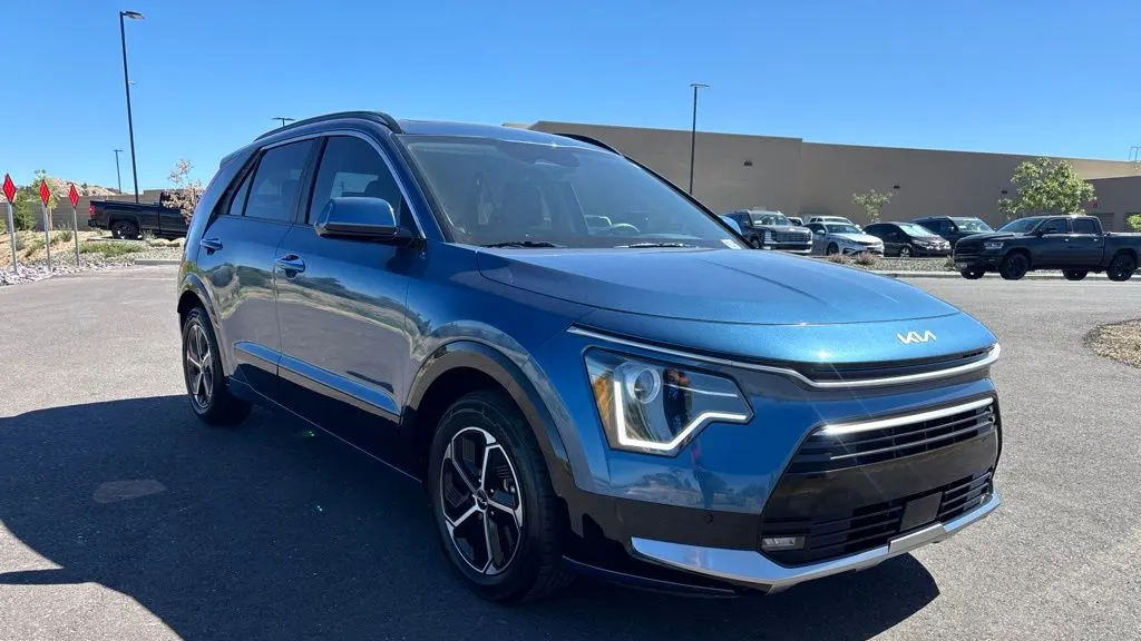 2024 Kia Niro SX