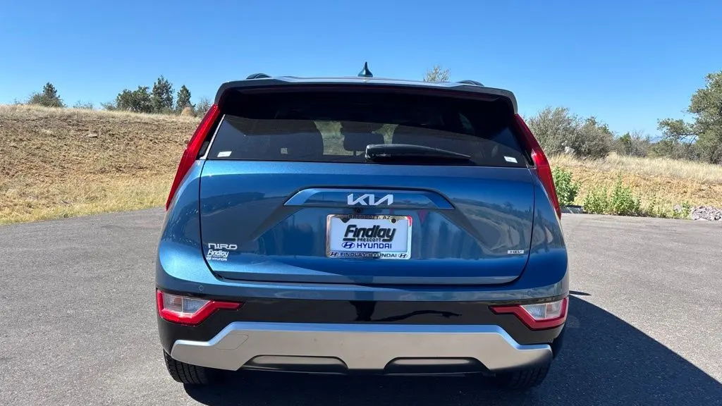 2024 Kia Niro SX