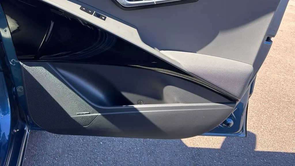 2024 Kia Niro SX
