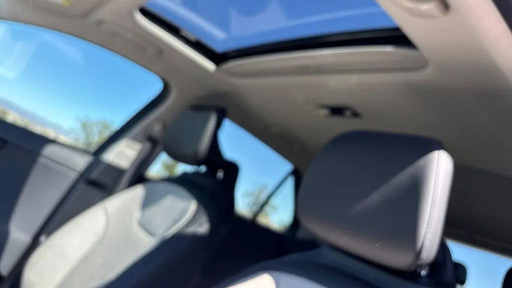 2024 Kia Niro SX