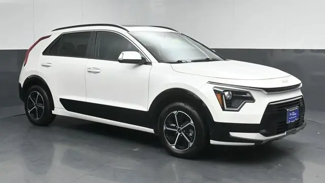 Preowned 2025 Kia Niro SX Touring for Sale
