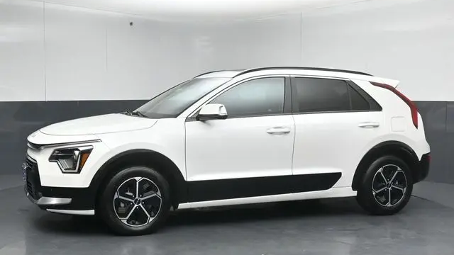 2025 Kia Niro SX Touring