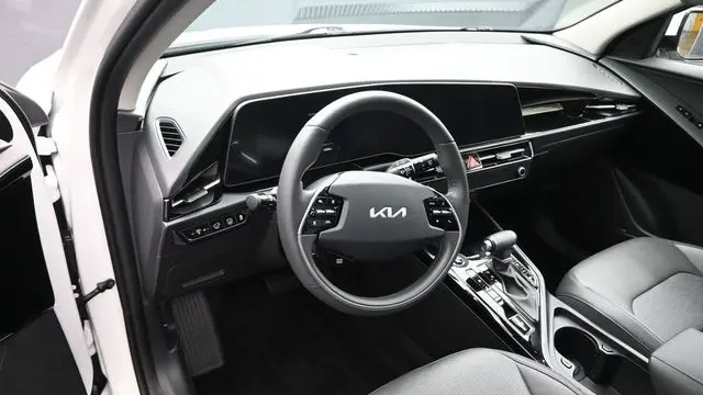 2025 Kia Niro SX Touring