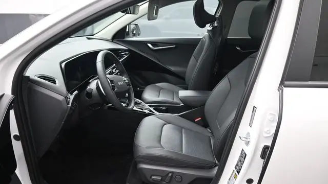 2025 Kia Niro SX Touring