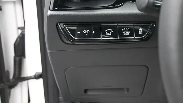 2025 Kia Niro SX Touring
