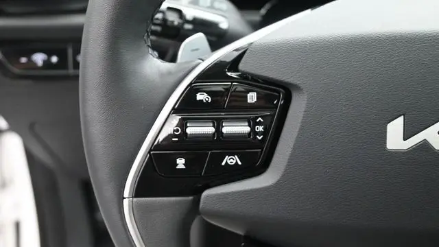 2025 Kia Niro SX Touring