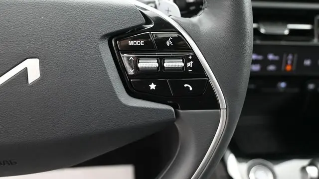 2025 Kia Niro SX Touring