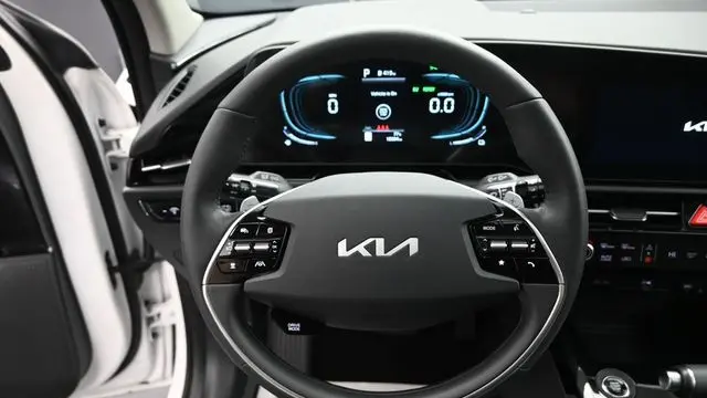 2025 Kia Niro SX Touring