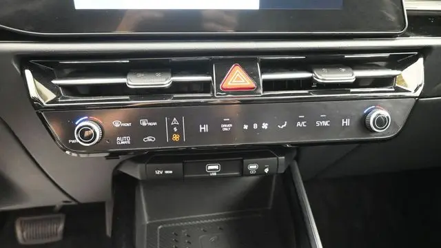 2025 Kia Niro SX Touring