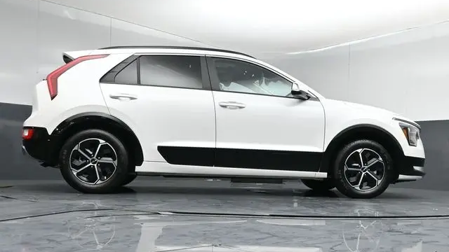 2025 Kia Niro SX Touring