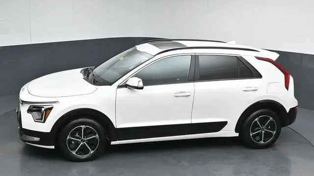 2025 Kia Niro SX Touring