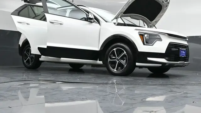 2025 Kia Niro SX Touring