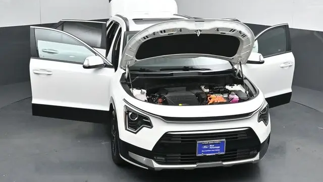 2025 Kia Niro SX Touring
