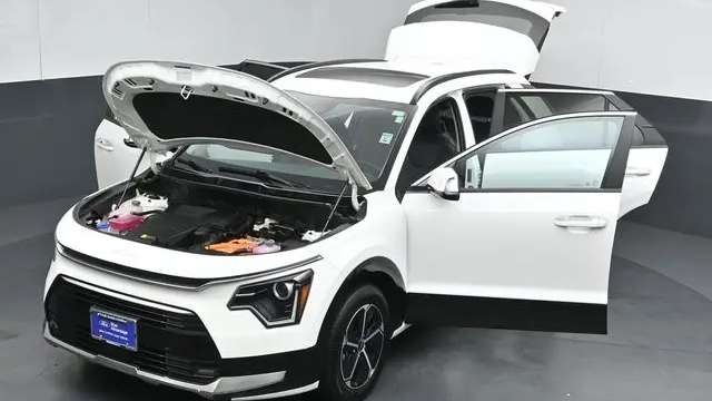 2025 Kia Niro SX Touring