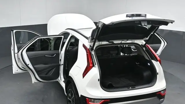 2025 Kia Niro SX Touring