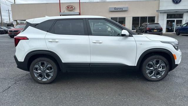 2025 Kia Seltos LX