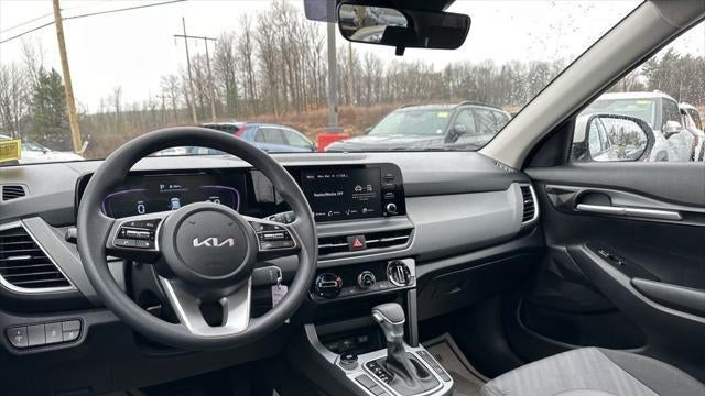2025 Kia Seltos LX