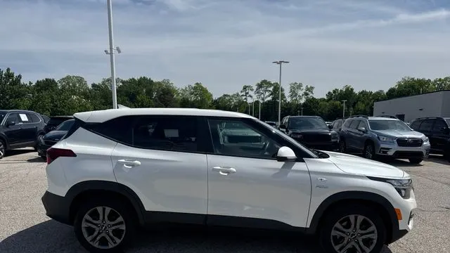 2023 Kia Seltos LX