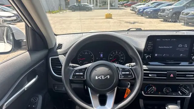 2023 Kia Seltos LX