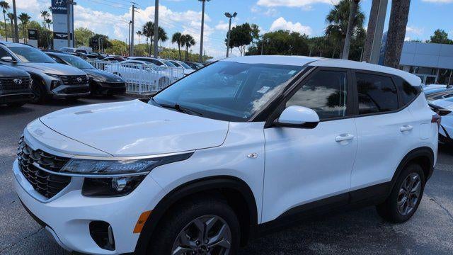 2025 Kia Seltos LX