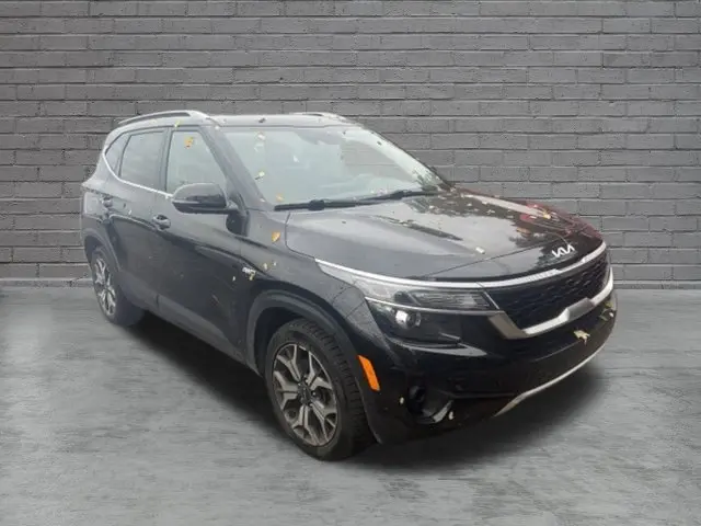 2023 Kia Seltos EX — photo 1 of 12