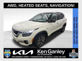 2023 Kia Seltos with Clear White/Black Roof Exterior